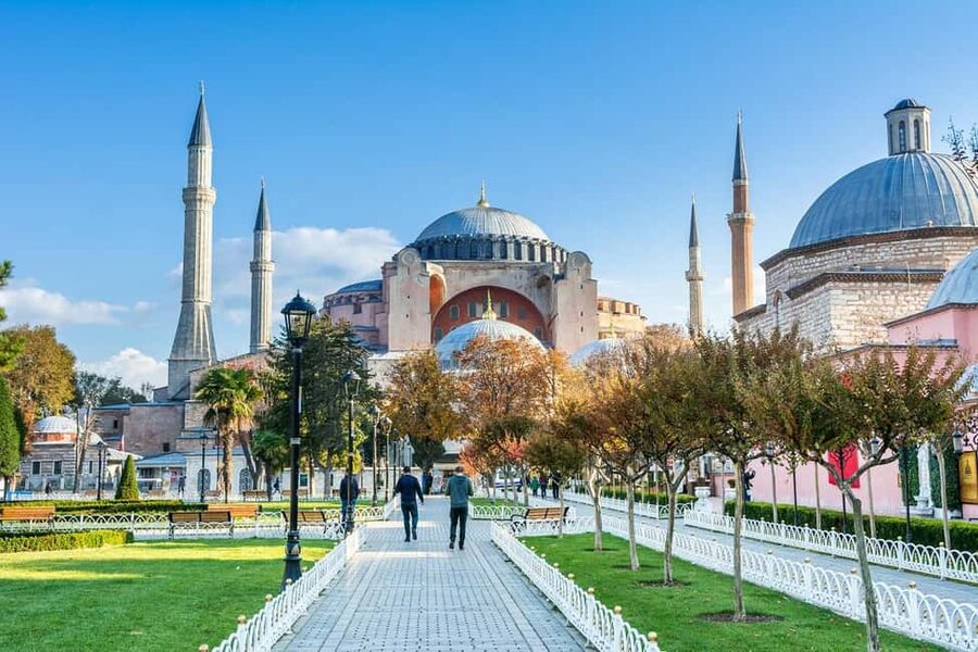 Istanbul: Blue Mosque, Hagia Sophia, & Basilica Cistern Tour - Old City Highlights Between the Icons: Hippodrome and the Million Stone