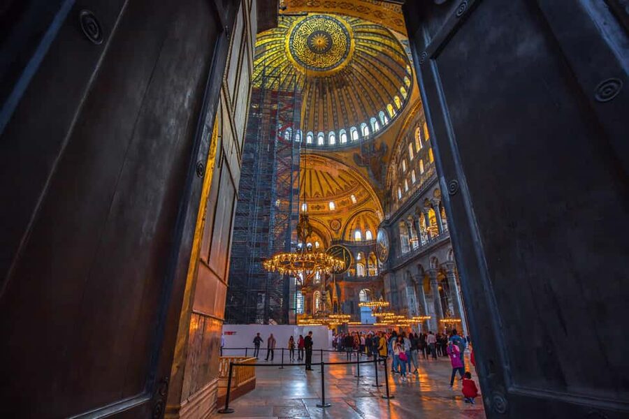Istanbul: Blue Mosque, Hagia Sophia, & Old Town Walking Tour - Should you book this Istanbul Blue Mosque and Hagia Sophia tour?