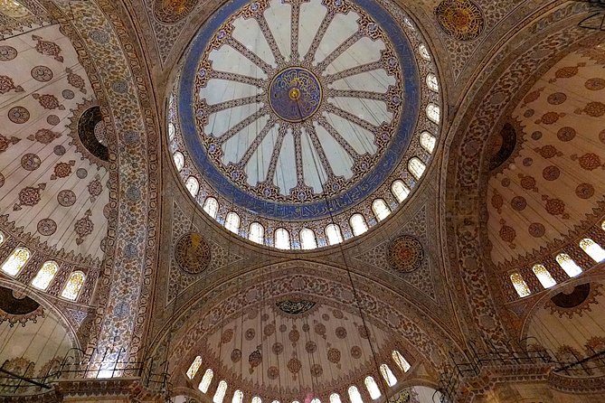 Istanbul: Blue Mosque & Hagia Sophia Small-Group Tour with ticket - Hagia Sophia Grand Mosque: the best mix of Christian and Ottoman worlds