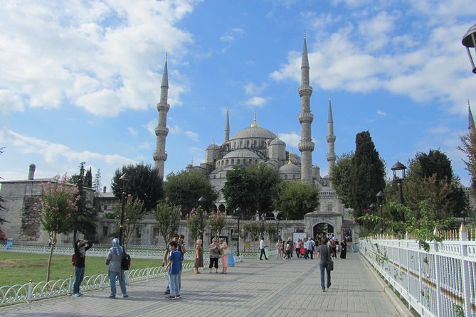 Istanbul: Blue Mosque & Hagia Sophia Small-Group Tour with ticket - The Hippodrome stop: a quick Byzantine context reset