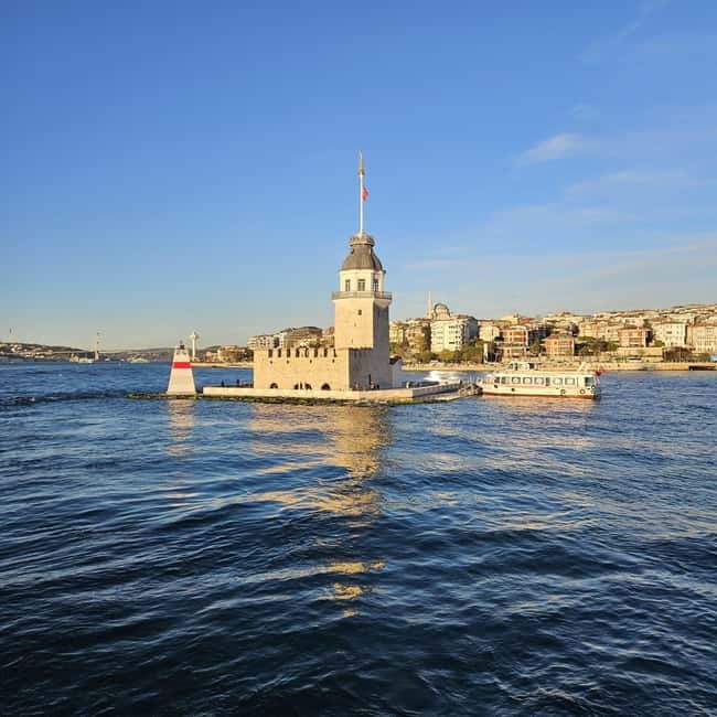 Istanbul Bosphorus: 3-Hour Day Cruise's with Asian Side Stop - Dolmabahçe and Çırağan to the Bosphorus Bridge Pass-By