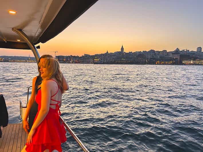 Istanbul: Bosphorus Cruise by Luxury Yacht - Entering the day from Balıkçı Kemal in Karaköy