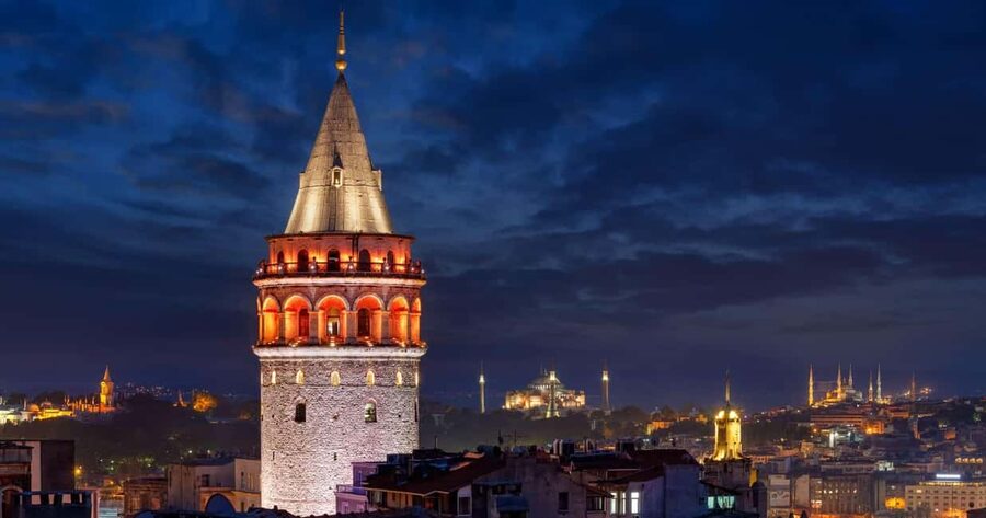 Istanbul: Bosphorus Cruise By Night - Why Istanbul after dark feels peaceful on a calm Bosphorus ride