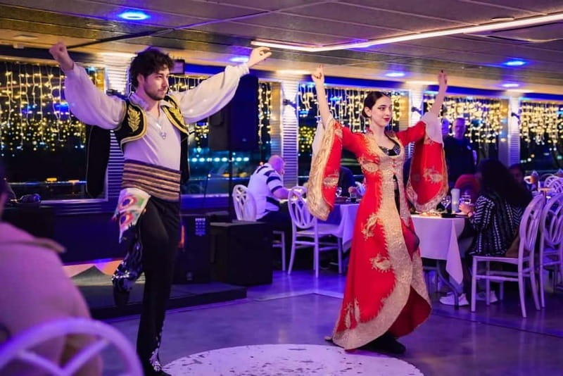 Istanbul: Bosphorus Cruise Dinner, Show & Alcoholic Drinks - Live Music and Turkish Folk Dances: The Show You Actually Need