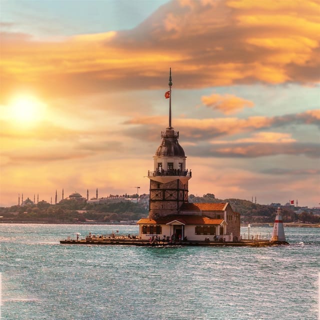 Istanbul: Bosphorus Cruise from Europe or Asia & Audio Guide - Key highlights at a glance