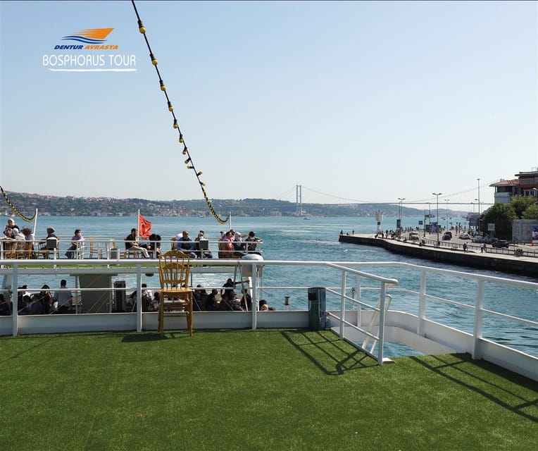 Istanbul: Bosphorus Cruise from Europe or Asia & Audio Guide - Anadolu Hisarı and the palaces you spot along the water