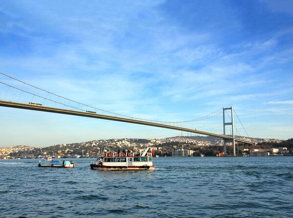 Istanbul Bosphorus Dinner Cruise and Turkish Night Show with DJ - The Bosphorus at night: what you see, and why it works