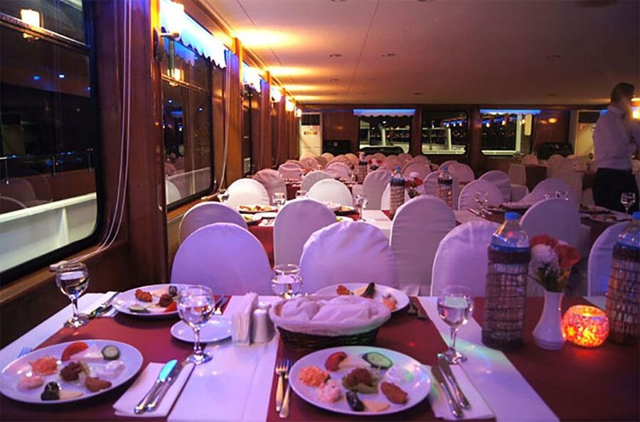 Istanbul Bosphorus Dinner Cruise &Entertainment hotel pickup - Dinner on board, what the Turkish menu actually feels like