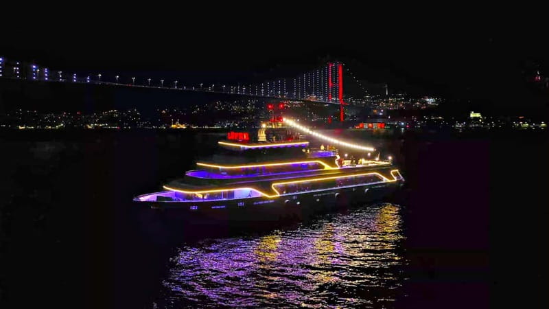 Istanbul: Bosphorus Dinner Cruise & Show with Private Table - Key things to know before you go