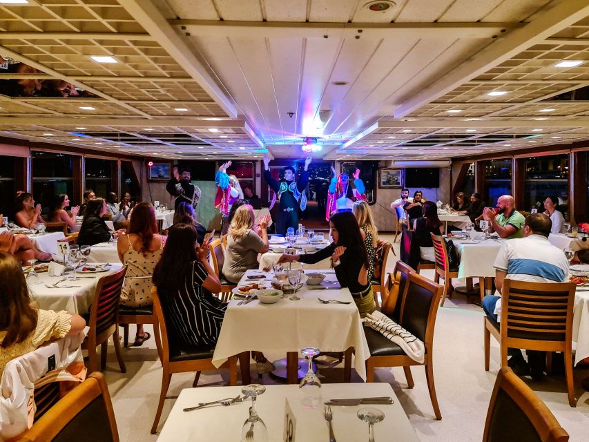 Istanbul: Bosphorus Dinner Cruise w/ Drinks & Entertainment - Where the Language Helps, and Who to Look For
