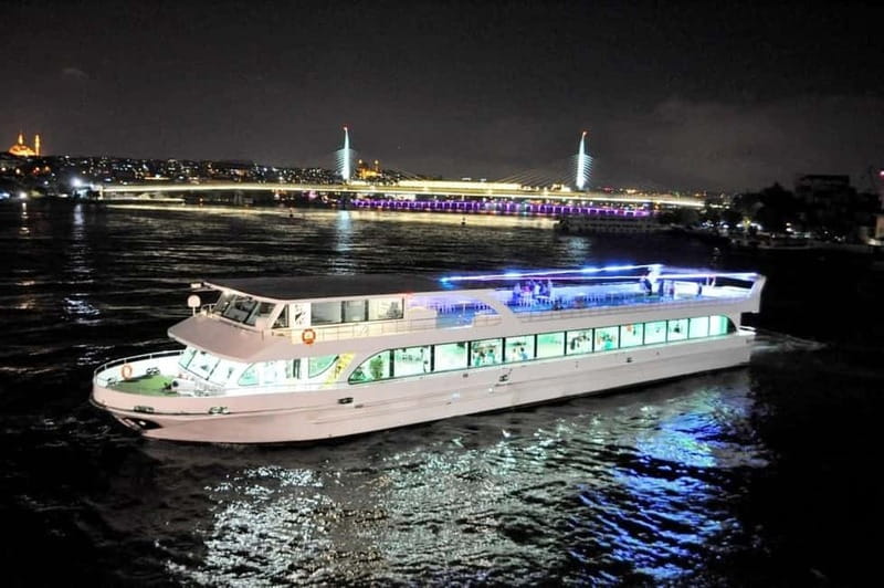 Istanbul: Bosphorus Dinner Cruise with Live Entertainment - Landmark spotting from the water: Dolmabahçe to Maiden’s Tower