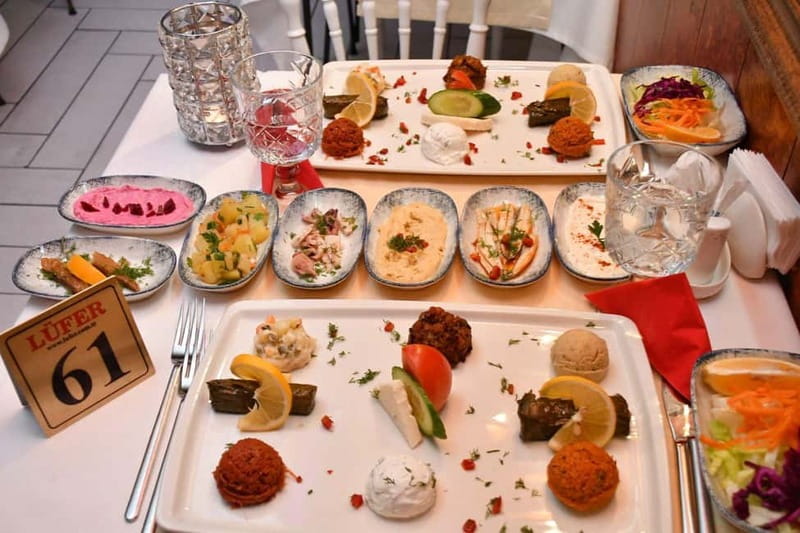 Istanbul: Bosphorus Dinner Cruise with Live Entertainment - Price and value: what $27 really buys you