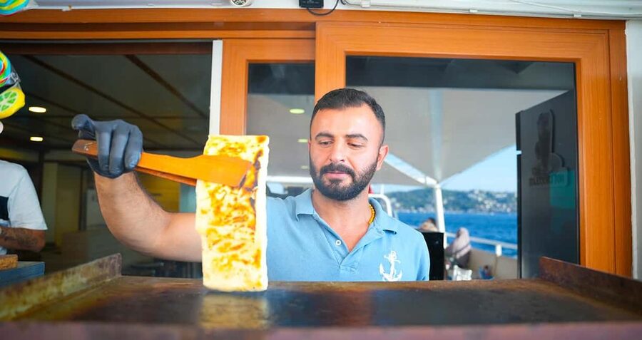 Istanbul: Bosphorus & Golden Horn Cruise Daytime or Sunset - The 2-Hour Route: Bosphorus Strait to the Golden Horn