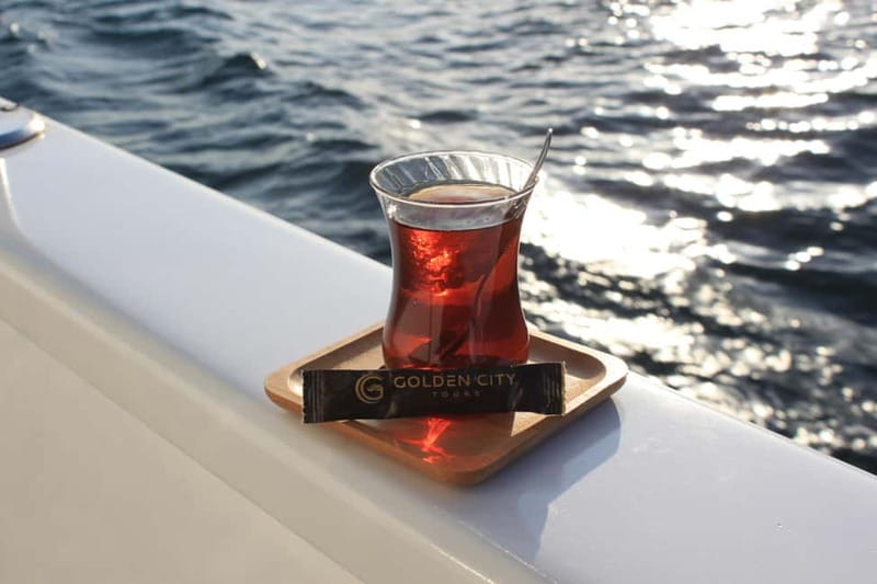 Istanbul: Bosphorus Private Guided Yacht Cruise with Snacks - Food and Drinks: The Included Snacks That Actually Help You Enjoy the Ride