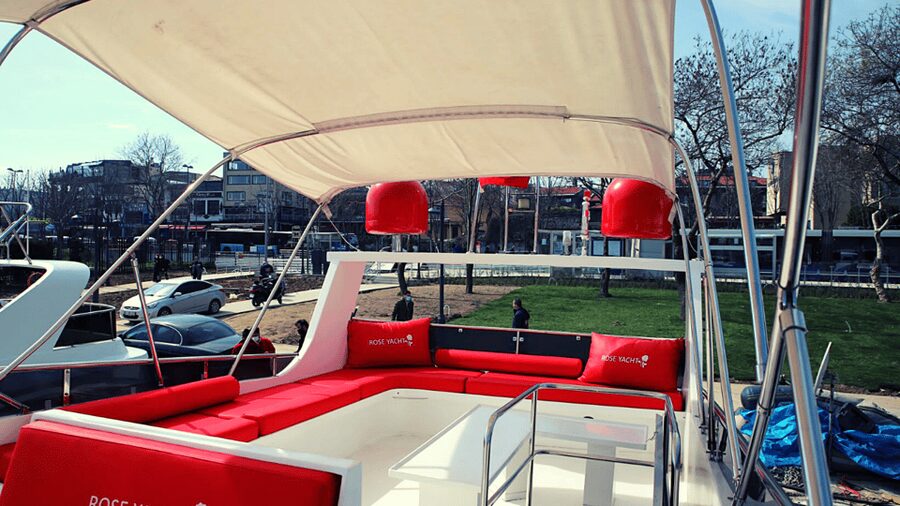 İstanbul: Bosphorus Private Yacht Cruise with Tea and Coffee - Departure, Meeting Point, and How to Avoid Day-Of Stress