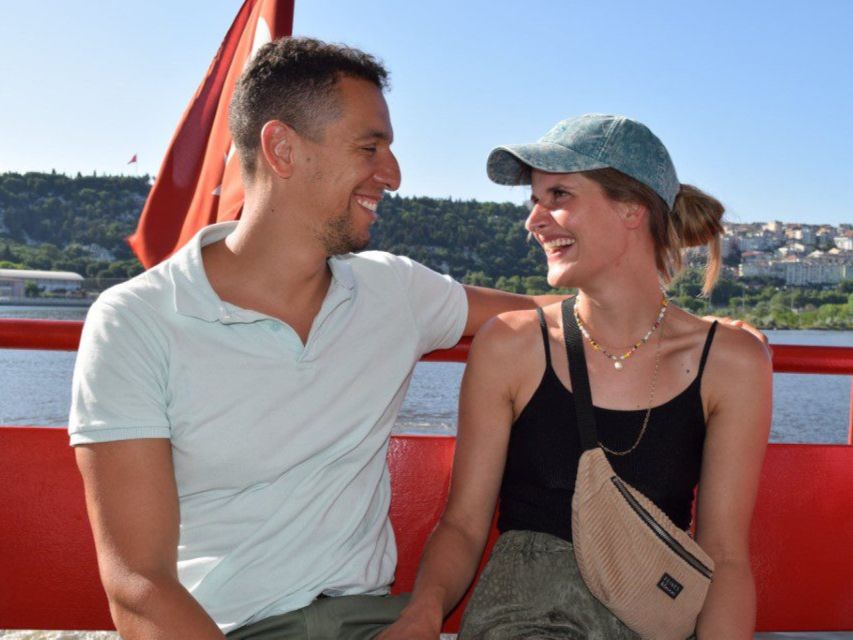 Istanbul: Bosphorus Sightseeing Cruise Tour with Audio Guide - Üsküdar to Maiden’s Tower: ending with a classic focal point