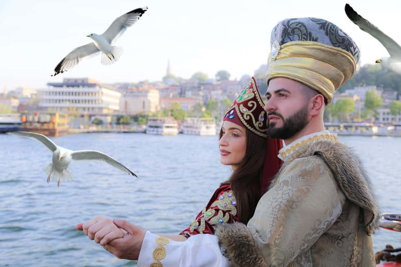 Istanbul: Bosphorus Sightseeing Cruise Tour with Audio Guide - Eminönü check-in and the smooth start by the pier