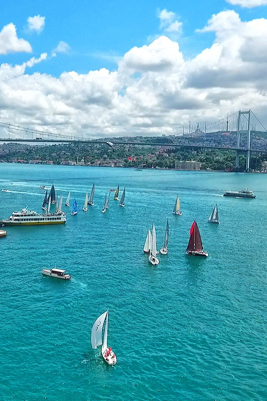 Istanbul: Bosphorus Sightseeing Cruise with Sunset Option - Sunset timing: why 4 PM and 5 PM changes everything