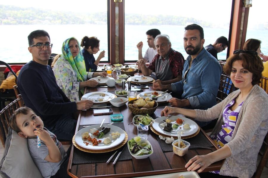 Istanbul: Bosphorus Strait and Black Sea Lunch Cruise - Anadolu Kavağı Stop: Fortress Ruins and a Real Land Moment