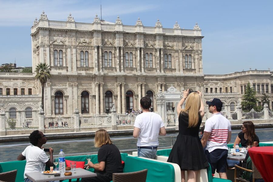 Istanbul: Bosphorus Strait and Black Sea Lunch Cruise - Where You Meet at Kabataş and How Not to Lose Time