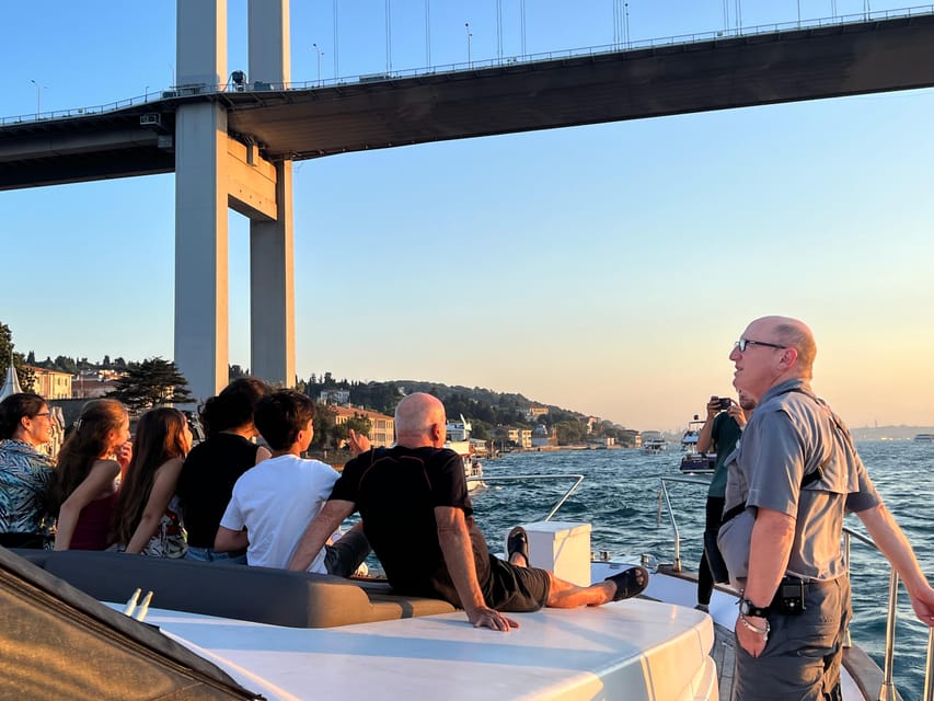 Istanbul: Bosphorus Sunset Cruise on a Luxury Yacht - Maiden’s Tower at sunset, the payoff view