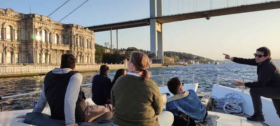 Istanbul: Bosphorus Sunset Cruise on Yacht with Live Guide - Should you book this Bosphorus sunset cruise?