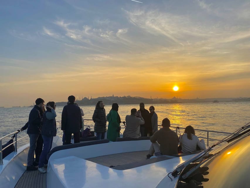 Istanbul: Bosphorus Sunset Yacht Cruise with Live Guide - Why a Bosphorus sunset cruise beats another walking day