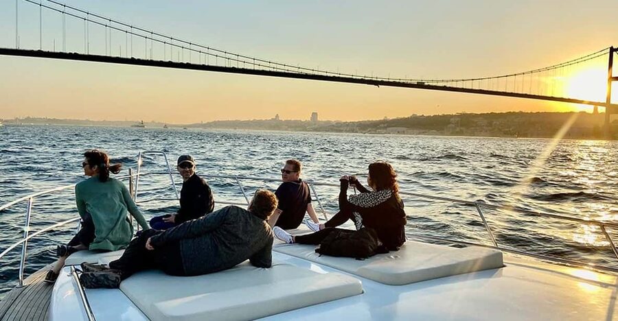 Istanbul: Bosphorus Yacht Cruise at Sunset with Snacks - Why this Bosphorus sunset cruise feels worth your time