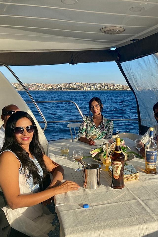 Istanbul: Bosphorus Yacht Cruise at Sunset with Snacks - Route and landmarks, from Dolmabahce to Maiden’s Tower