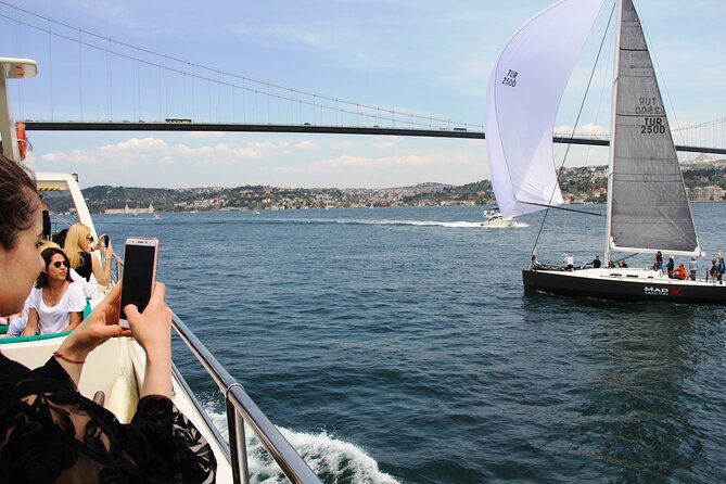 Istanbul Bosphorus Yacht Experience – Asian Side Visit in Kanlica - Asian-Side Palaces and the Sea-Lined Views of Beylerbeyi, Kucuksu, and More