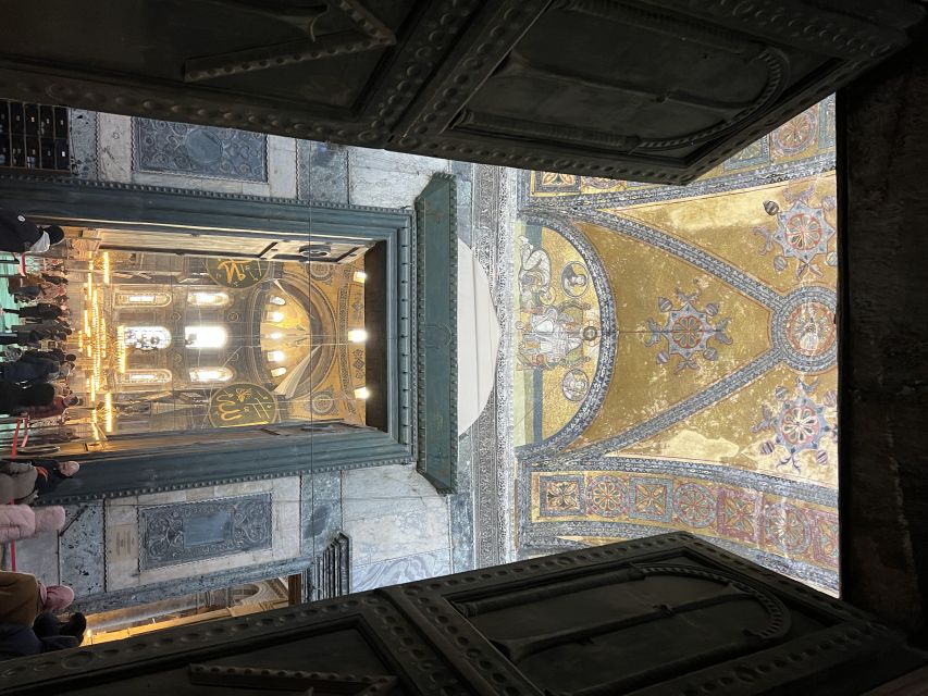 Istanbul: City Highlights- Skip Lines- All tickets included - A real break at a 300-year-old medrese cafe