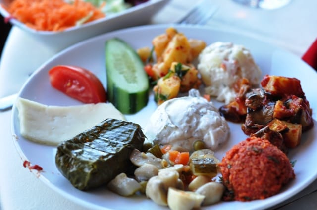 Istanbul City Sightseeing Tour & Turkish Dinner & Show - Who should book this combined tour?