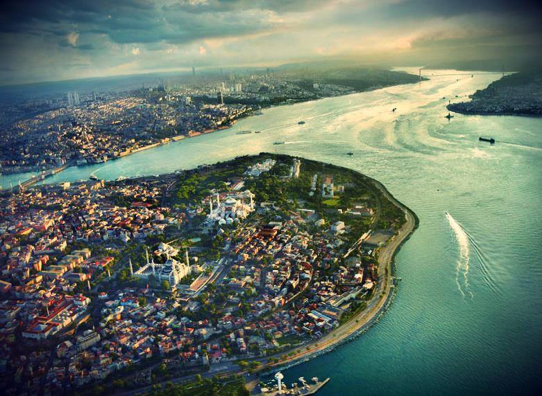 Istanbul City Sightseeing Tour & Turkish Dinner & Show - Topkapi Palace and the Hippodrome: Istanbul as a power machine