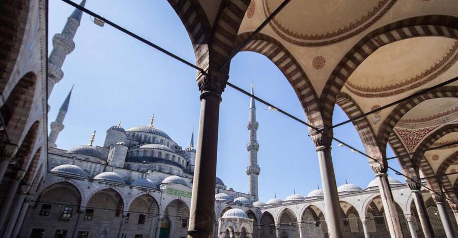Istanbul Classics Tour - Hagia Sophia, why it feels bigger than photos