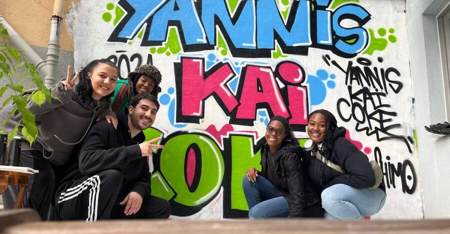 Istanbul: Do Street Art with Local Artists at Home Garden - What to Wear and Bring (So You Enjoy It More)