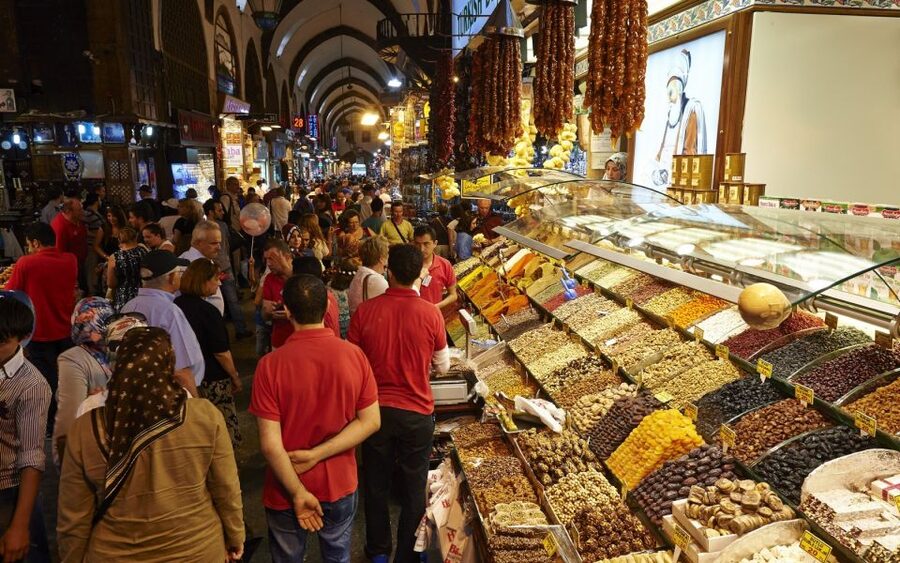 Istanbul: Dolmabahce Palace and Grand Bazaar Tour - The 4-hour flow: what it gets right (and where it gets tight)