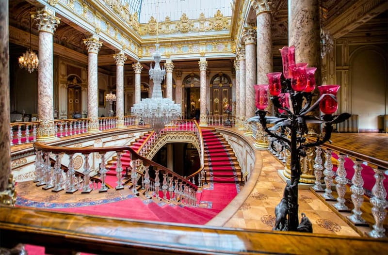 Istanbul: Dolmabahce Palace Guided Tour - Inside the palace: Royal Apartments, gold, and crystal court details