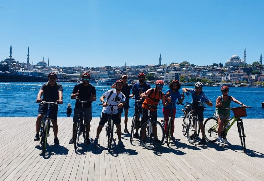 Istanbul: Eurasia Bike & Boat Half-Day Tour - Kadıköy Pier bike-to-boat loop, then back via Metro Bridge