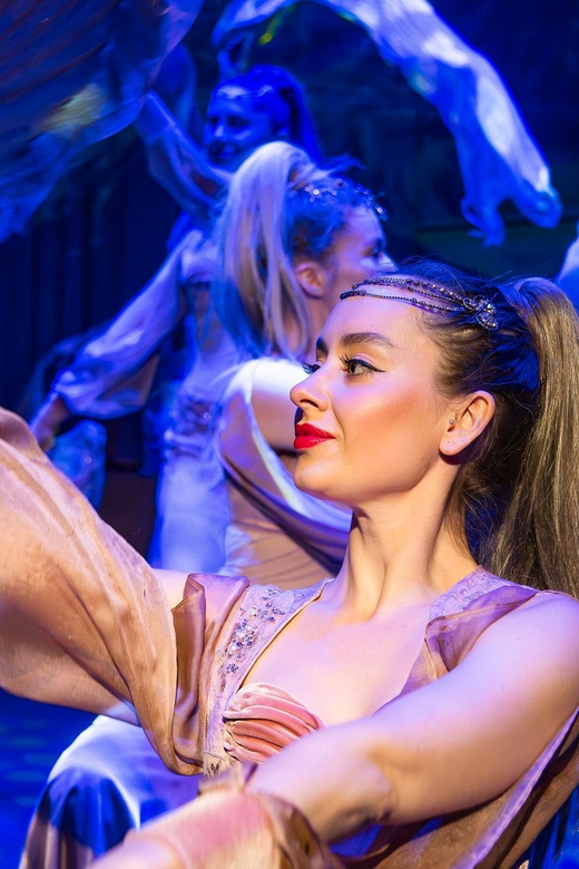Istanbul: Experience Belly Dance Show - A 1.5-hour Istanbul show that mixes belly, harem, and fire