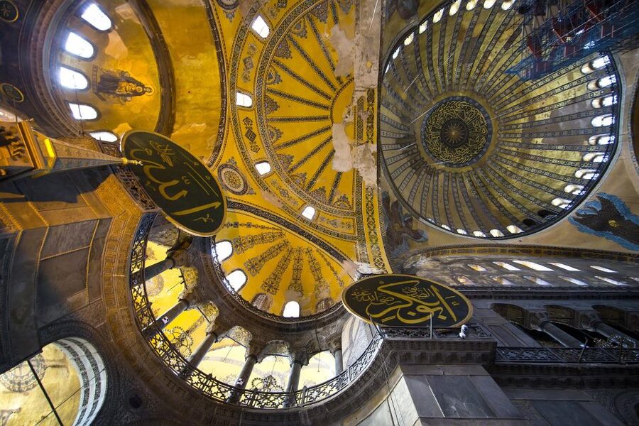Istanbul: Full-Day Best Highlights Small Group Tour - Blue Mosque and the Hippodrome area: classic landmarks, quick meaning