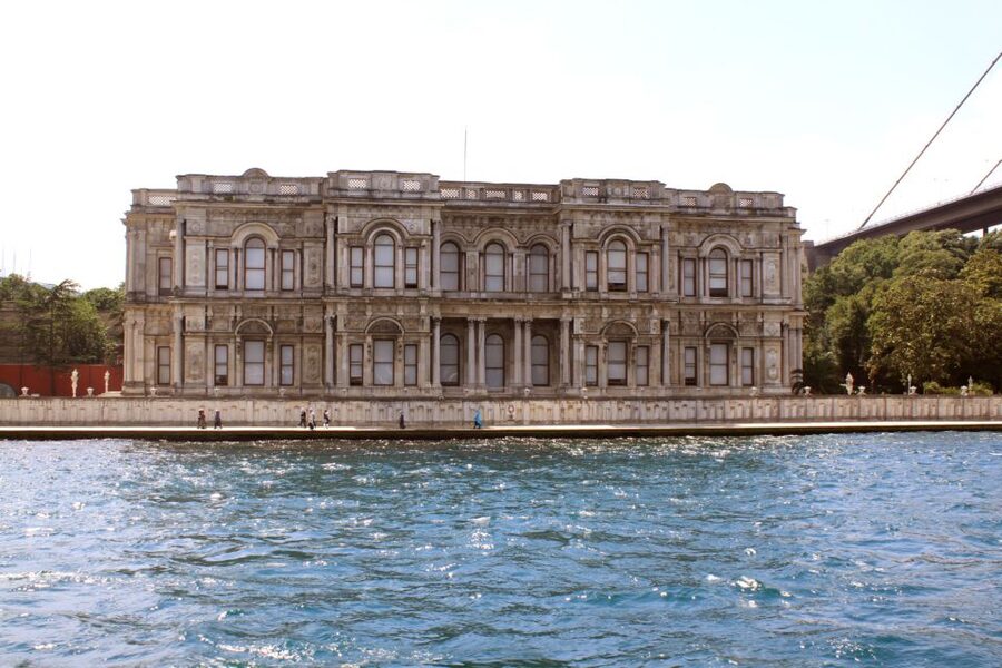 Istanbul: Full-Day Imperial & Asia Small Group Tour - Beylerbeyi Palace on the Bosphorus, Ottoman elegance with real details