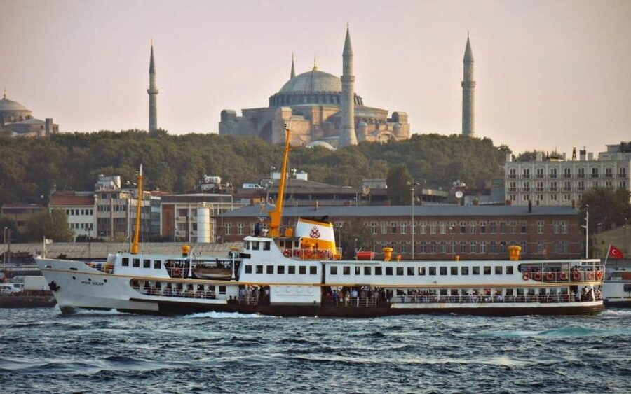 Istanbul: Full Day Princes Islands Guided Tour with Lunch - From Istanbul docks to Heybeliada: how the day starts