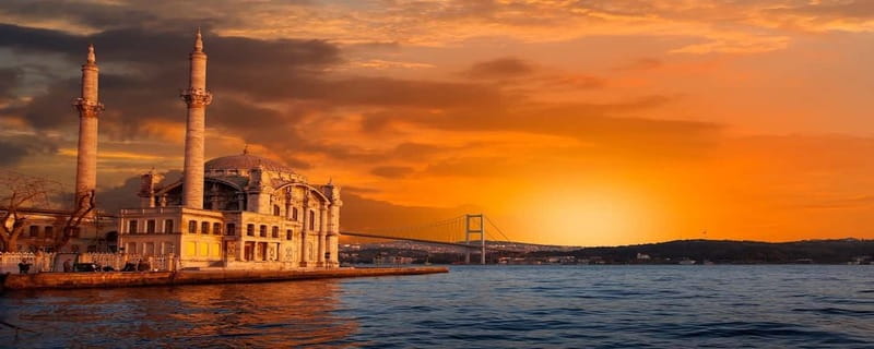 Istanbul: Full-Day Private City Highlights Guided Tour - Sultan Ahmed Mosque and the Hippodrome square, your first big “wow”