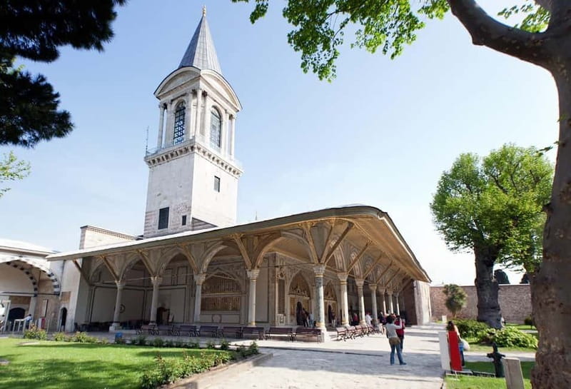 Istanbul: Full Day Private Guided Tour for Iconic Landmarks - Priority skip-the-line, security lines, and what costs extra