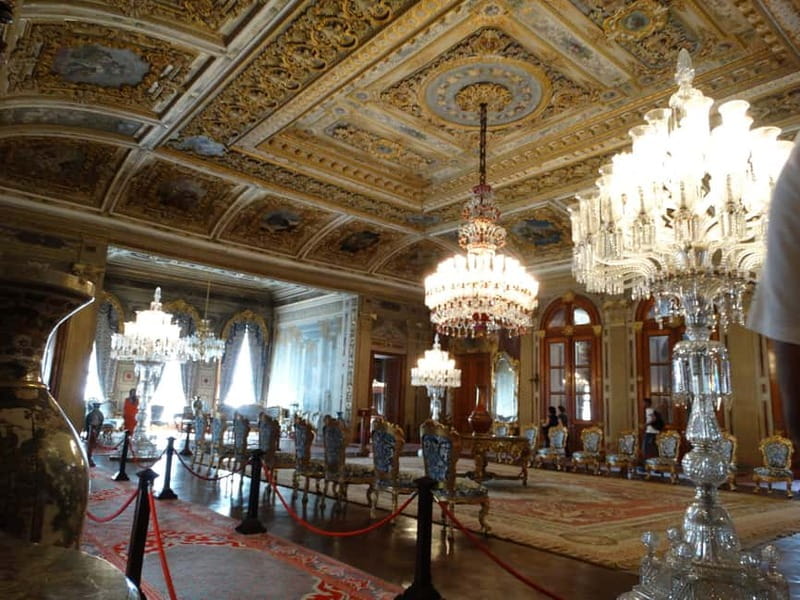 Istanbul: Full-Day Tour with Dolmabahce & Bosphorus Cruise - Key highlights you’ll actually feel