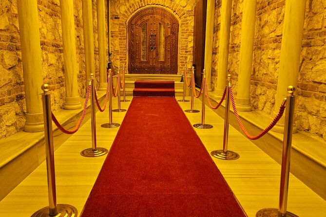 Istanbul Gedikpasa Historical Turkish Bath with Privacy Option - Private changing room, safe belongings, and what you actually wear
