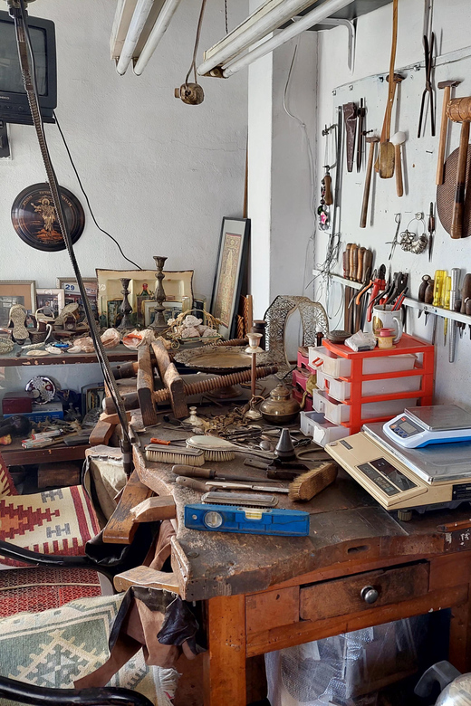 Istanbul Grand Bazaar: From Rooftops to the Secret Passages - Secret Passages and Artisan Workshops: What Makes This Different