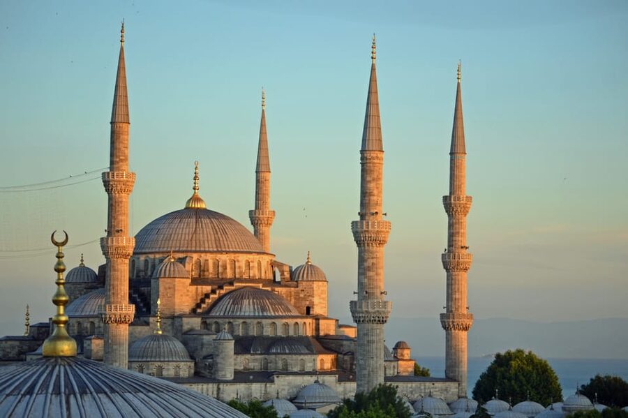 Istanbul: Guided City Highlights Day Trip - Blue Mosque visit: iconic tiles, and Friday rules