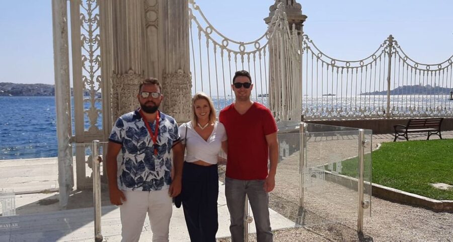 Istanbul: Hagia Sophia, Blue Mosque, and Grand Bazaar Tour - Guides Make the Difference, and This One Gets Praised for It