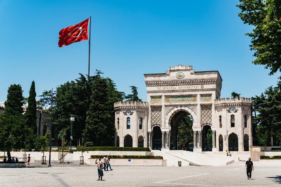 Istanbul: Hagia Sophia, Blue Mosque, Suleymaniye Mosque Tour - Why Hagia Sophia and the Blue Mosque need a guide